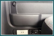 九人座廂型車